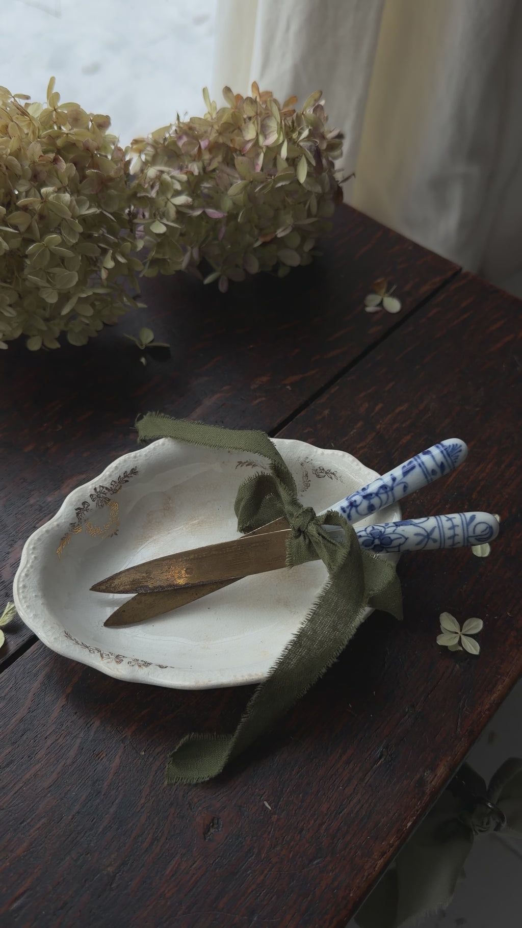 19th Century German Porcelain Fruit Knives